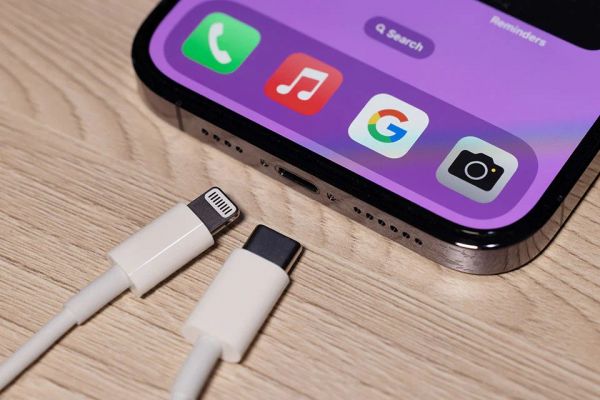 اپل ظاهراً روی نسخه جدید آیفون 14 و 14 پلاس با پورت USB-C کار می‌کند